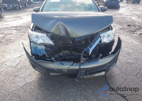 2013 Toyota Camry Le z USA, uszkodzony, nr VIN 4T4BF1FK6DR330330